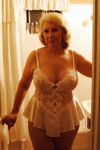I Love Gilfs & Milfs 42
